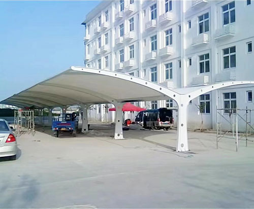膜結(jié)構(gòu)汽車(chē)棚